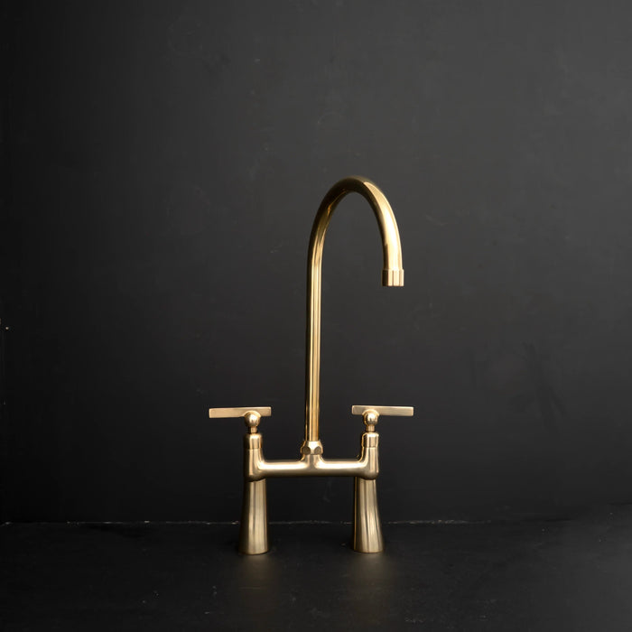 Brückenarmaturen