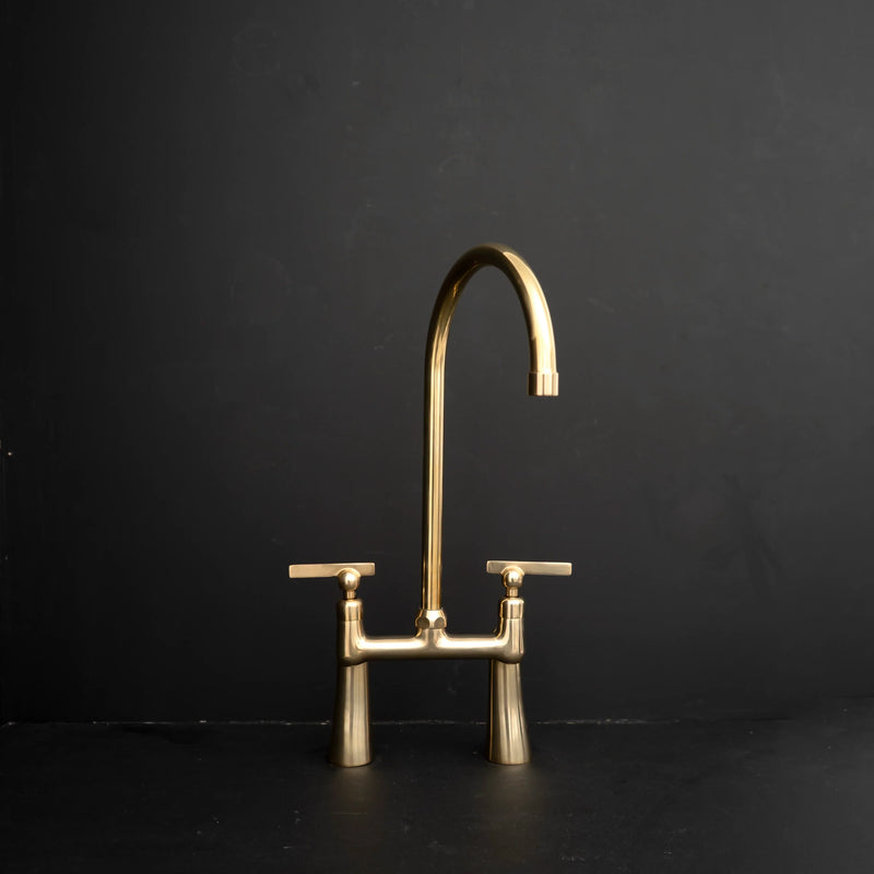 Brückenarmaturen